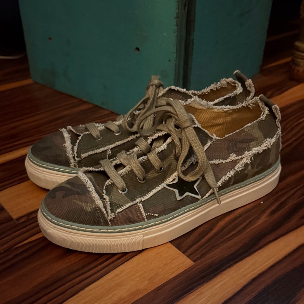 Myra Bag Distressed Sneakers in Green and Tan